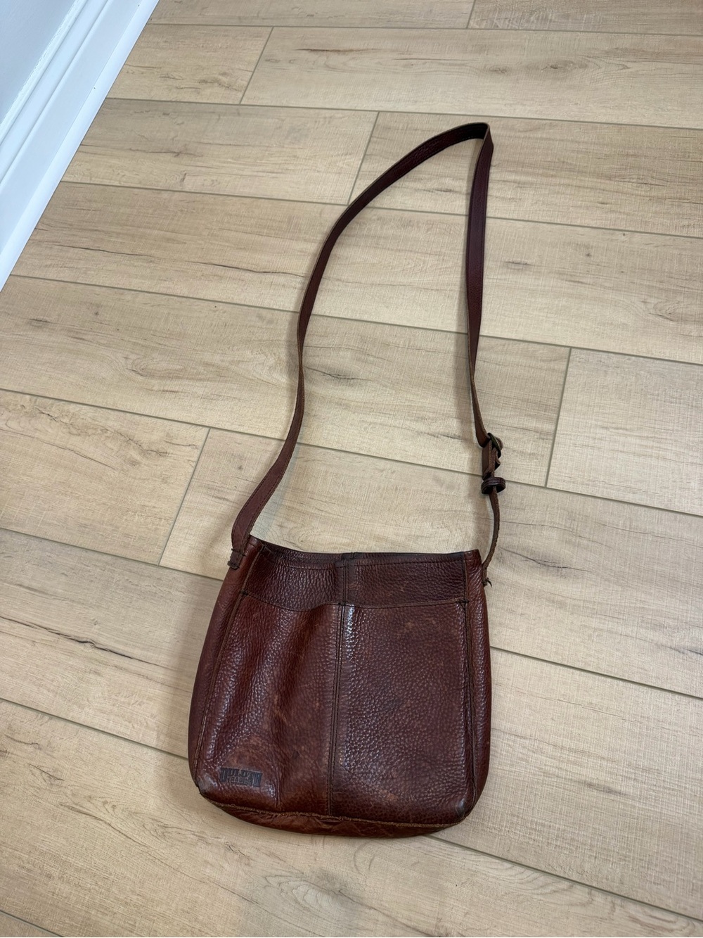 Duluth Trading Co Brown Leather Crossbody Bag Distressed Shoulder Purse Boho